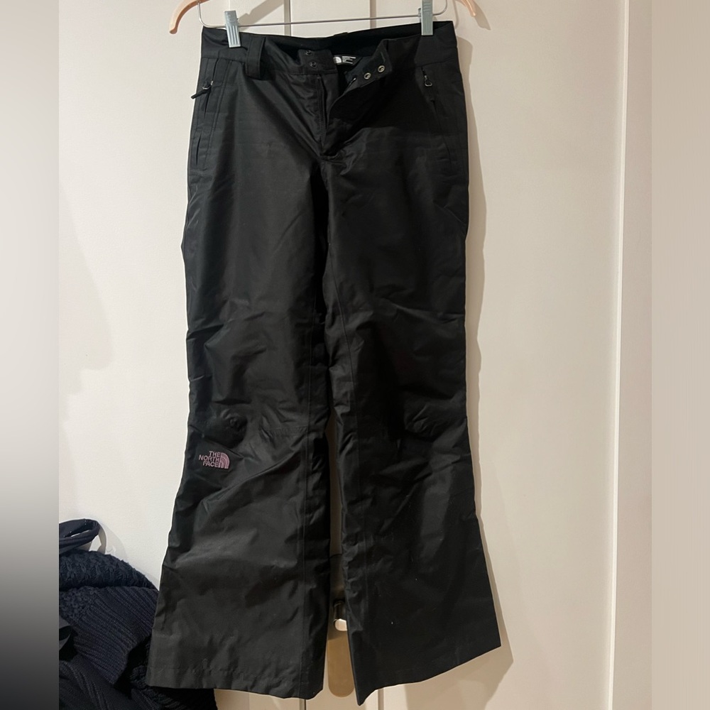 north face ski pants worn once size small- 100% polyester